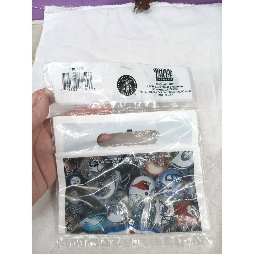 1998 NFL Birthday Party Treat Bags 8 Count